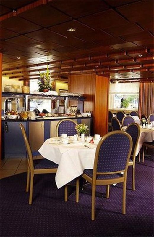 Intercityhotel Штутгарт Ресторан фото