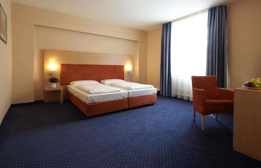 Intercityhotel Штутгарт Экстерьер фото