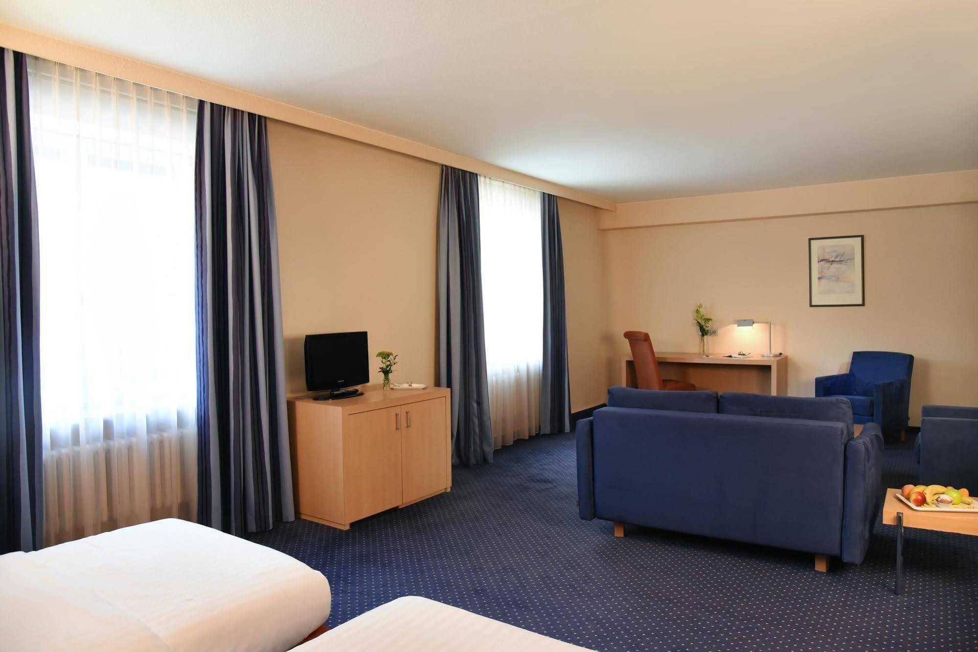 Intercityhotel Штутгарт Экстерьер фото