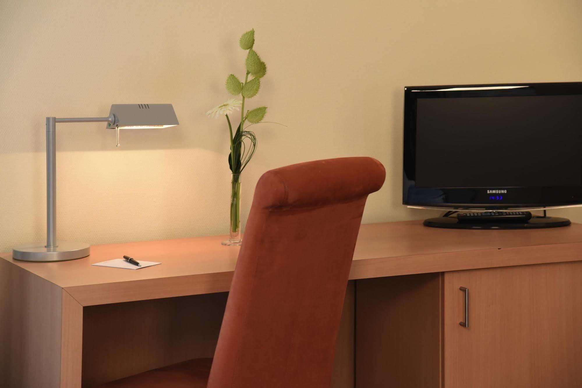 Intercityhotel Штутгарт Экстерьер фото