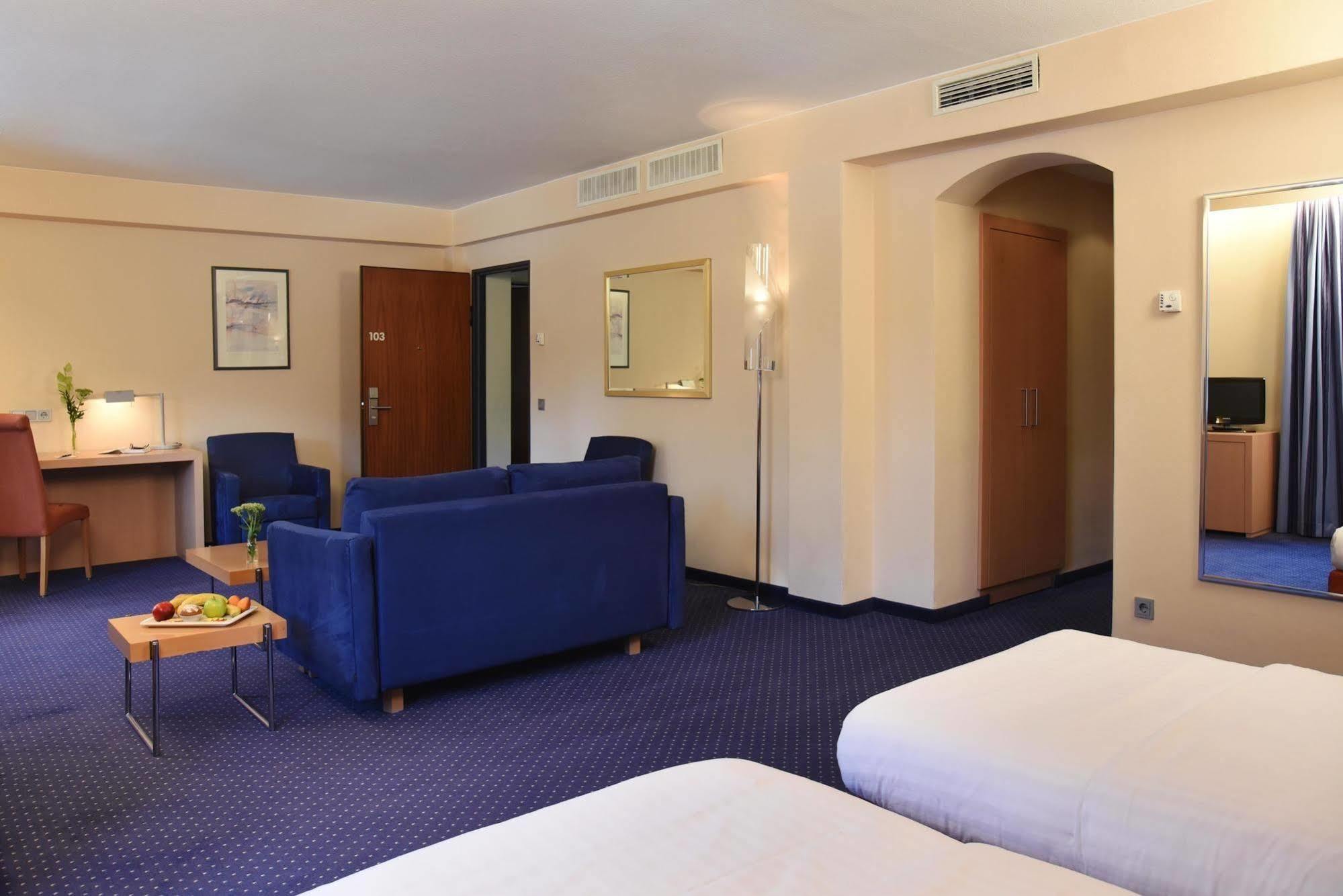 Intercityhotel Штутгарт Экстерьер фото